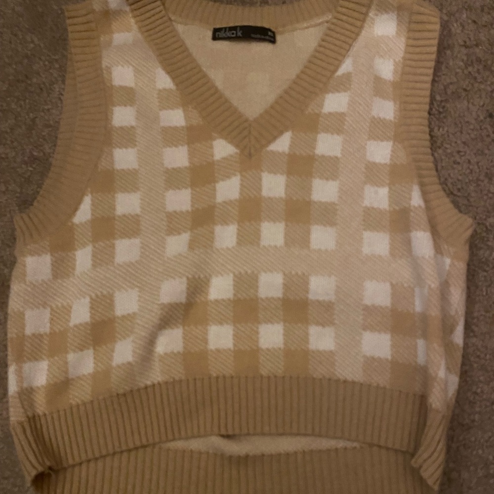 Sweater vest